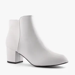 ESTA WHITE