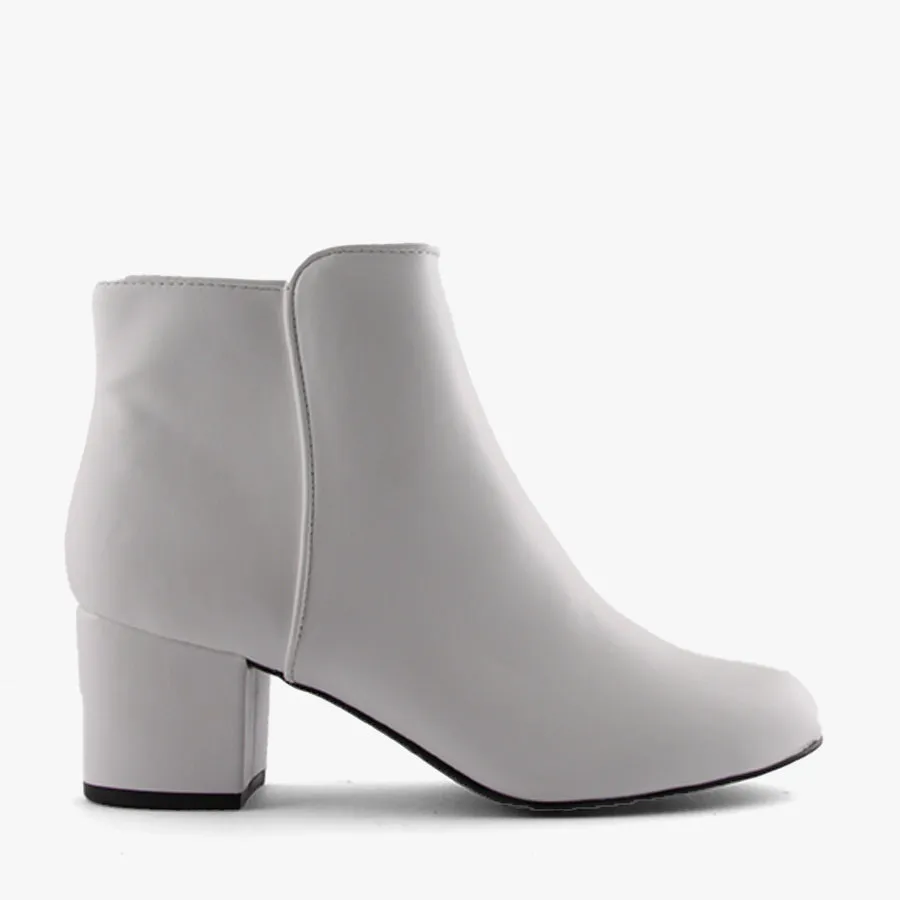 ESTA WHITE