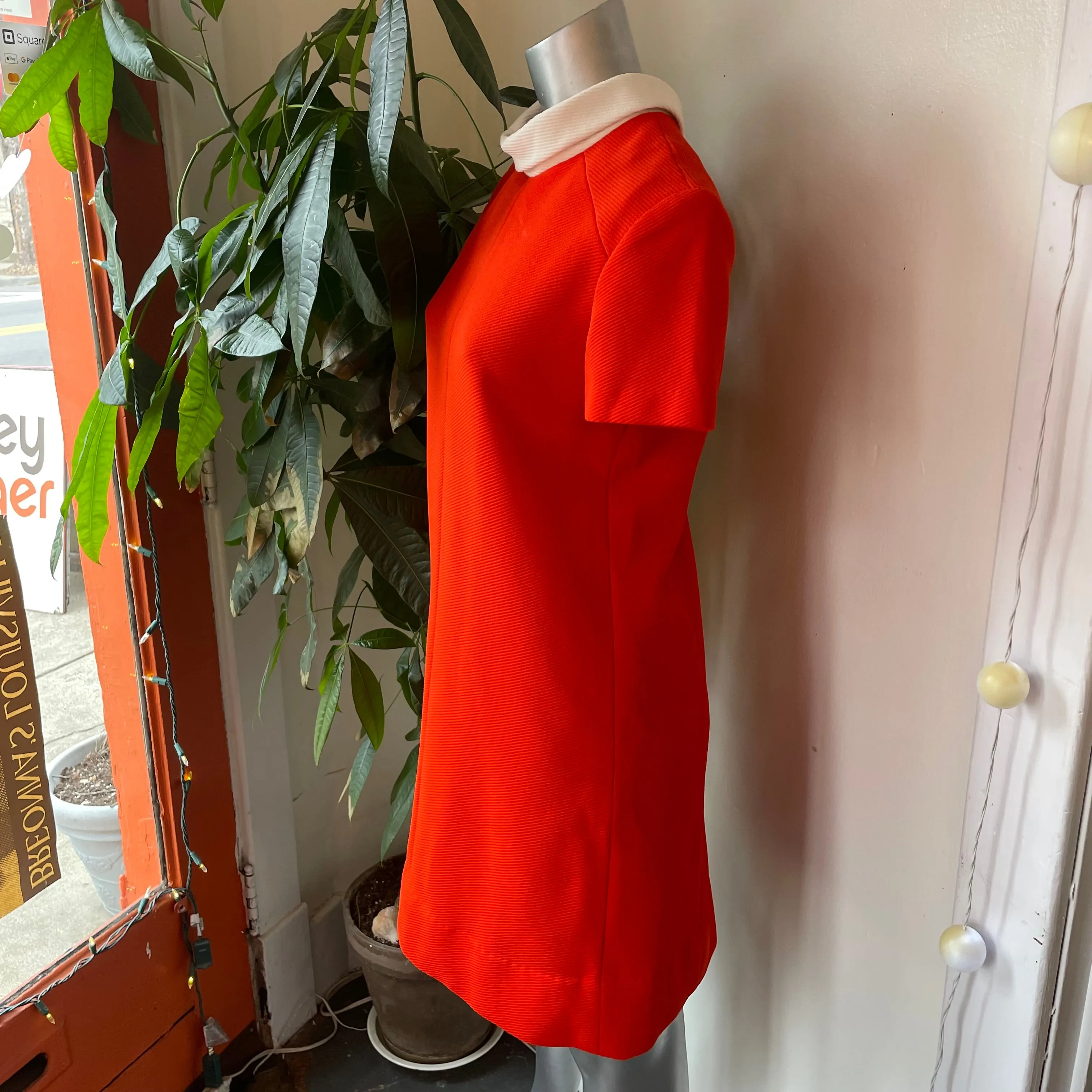 Vintage 50s 60s Saks Fifth Avenue retro space age short sleeve dress (HT2401)